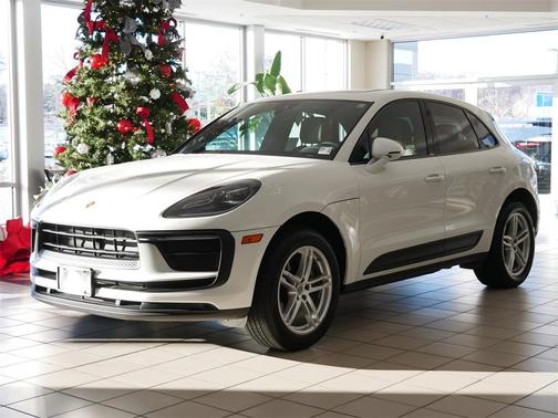 2022 Porsche Macan Base