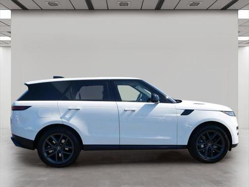 2024 Land Rover Range Rover Sport SE