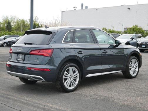 Manhattan Gray Metallic 2018 Audi Q5 2.0T Tech Premium