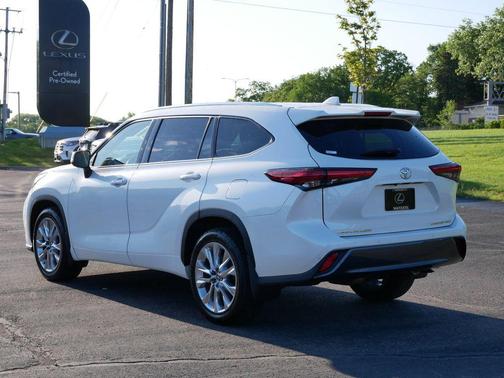 Blizzard Pearl 2021 Toyota Highlander Limited