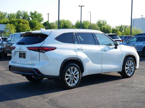 Blizzard Pearl 2021 Toyota Highlander Limited