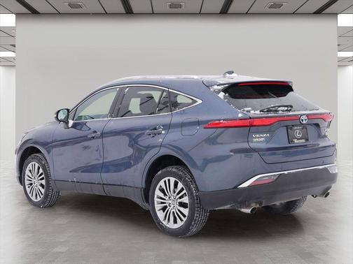 2023 Toyota Venza XLE