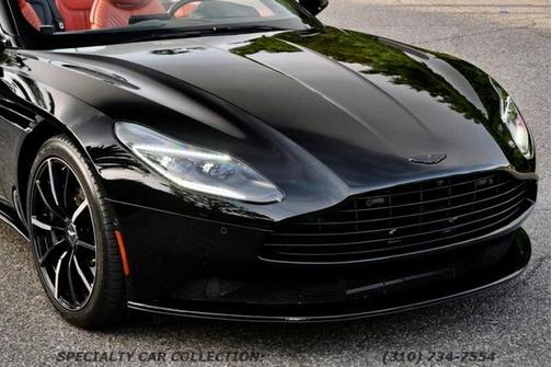 2022 Aston Martin DB11 Volante