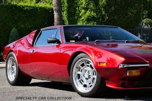 1972 DeTomaso Pantera 