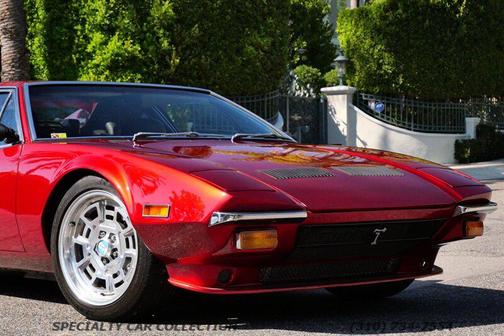 1972 DeTomaso Pantera 