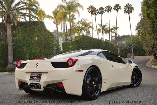 Avorio 2011 Ferrari 458 Italia Base