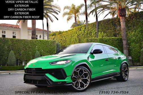 Verde Viper 2023 Lamborghini Urus Performante