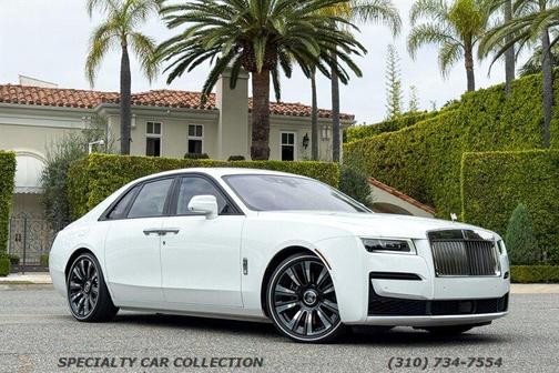 Arctic White 2024 Rolls-Royce Ghost