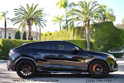 2019 Lamborghini Urus 