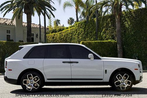 White 2022 Rolls-Royce Cullinan