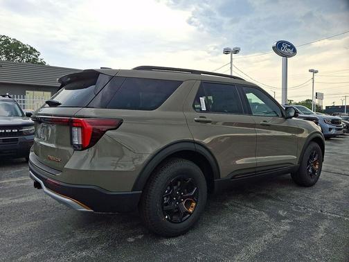 Marsh Gray 2026 Ford Explorer Tremor