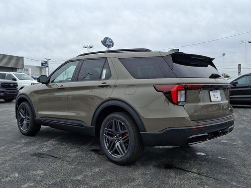 Marsh Gray 2026 Ford Explorer ST-Line