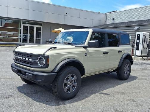 Desert Sand 2026 Ford Bronco Big Bend