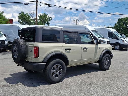 Desert Sand 2026 Ford Bronco Big Bend