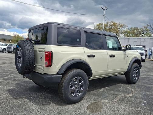 Desert Sand 2026 Ford Bronco Big Bend