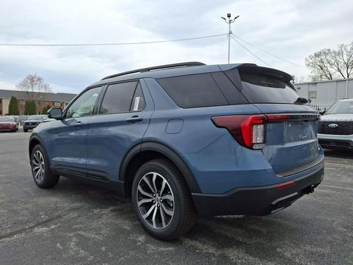 Vapor Blue Metallic 2026 Ford Explorer ST-Line