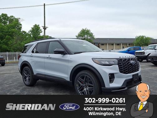 Space White Metallic 2026 Ford Explorer ST-Line