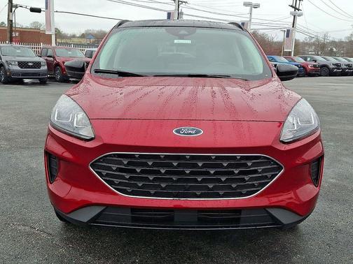 Rapid Red Metallic Tinted Clearcoat 2022 Ford Escape SE