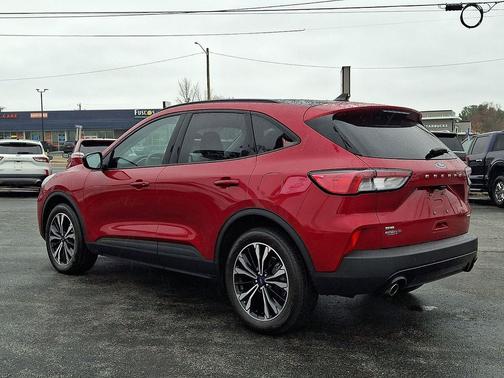 Rapid Red Metallic Tinted Clearcoat 2022 Ford Escape SE