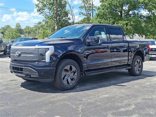 2025 Ford F-150 Lightning LARIAT