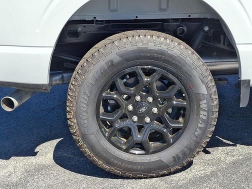Avalanche 2026 Ford F-150 XLT