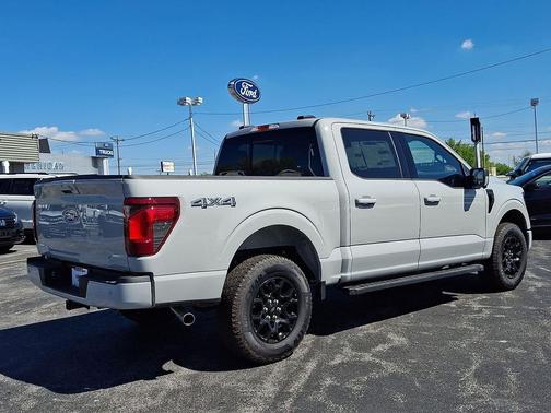 Avalanche 2026 Ford F-150 XLT