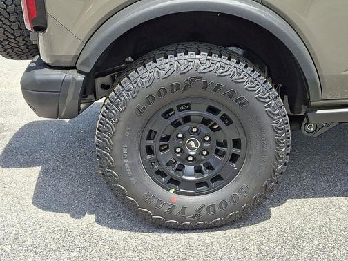 Marsh Gray 2026 Ford Bronco Badlands