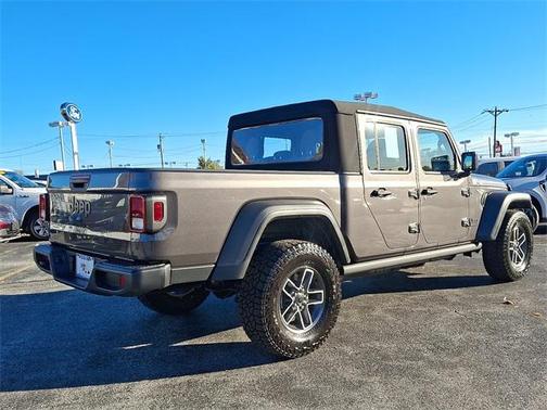 2024 Jeep Gladiator Sport