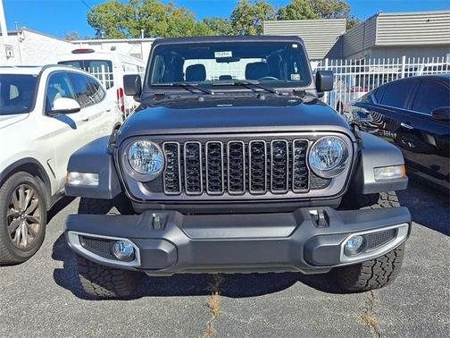 2024 Jeep Gladiator Sport