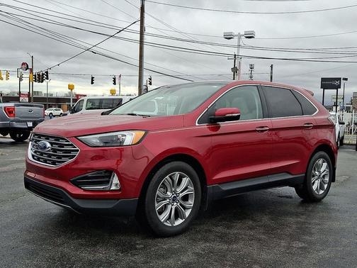 Rapid Red Metallic Tinted Clearcoat 2022 Ford Edge Titanium
