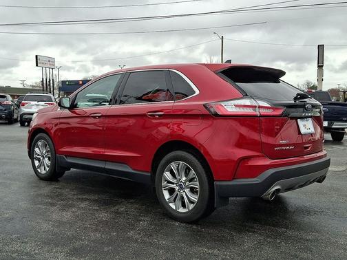 Rapid Red Metallic Tinted Clearcoat 2022 Ford Edge Titanium