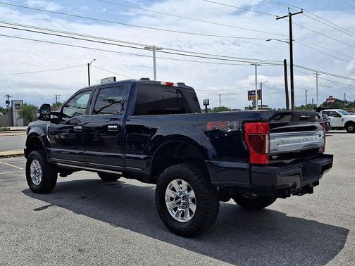 Antimatter Blue Metallic 2022 Ford F-350 Platinum