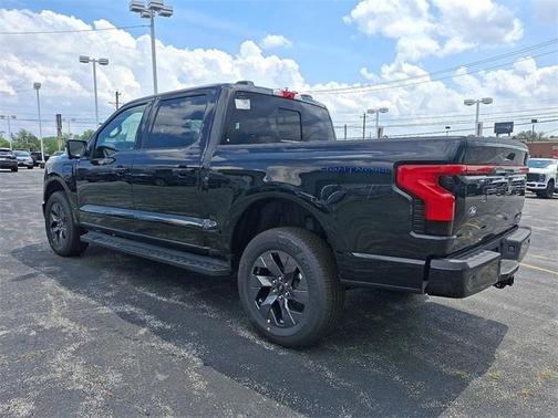 2025 Ford F-150 Lightning LARIAT