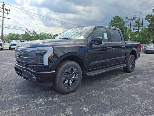 2025 Ford F-150 Lightning LARIAT