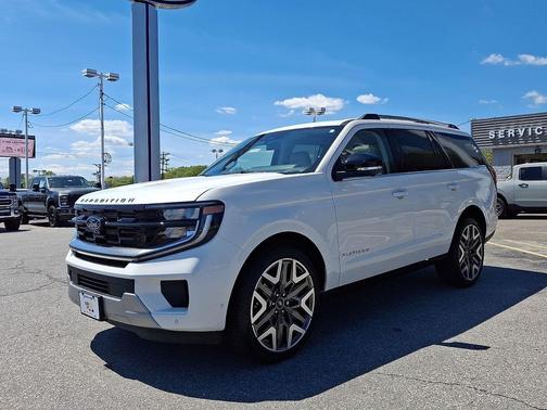 Star White Metallic Tri-Coat 2025 Ford Expedition Platinum