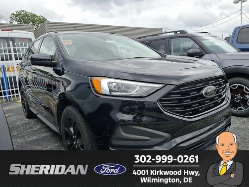 Agate Black Metallic 2022 Ford Edge SE