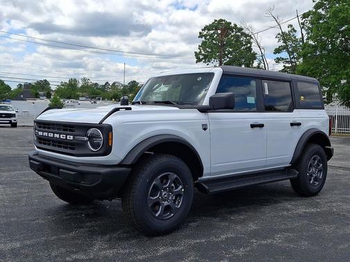 Oxford White 2026 Ford Bronco Big Bend