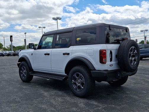 Oxford White 2026 Ford Bronco Big Bend