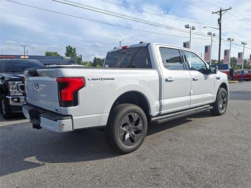 2025 Ford F-150 Lightning Flash