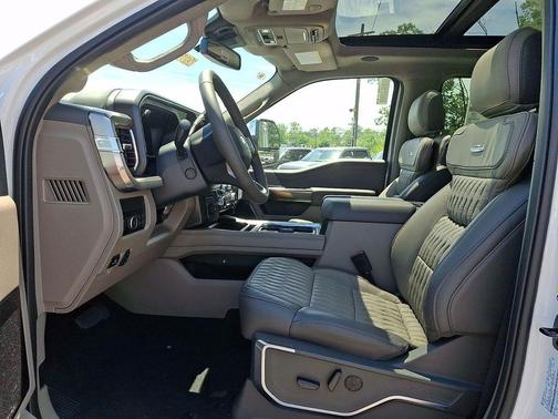 Star White Metallic Tri-Coat 2026 Ford F-250 Platinum