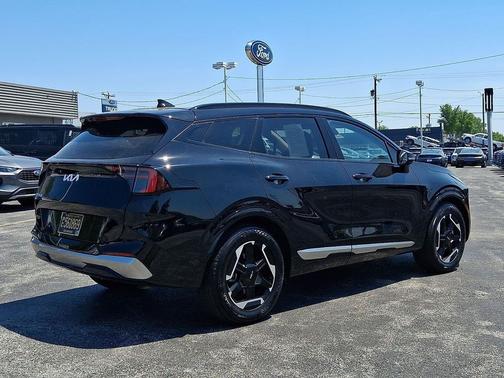Ebony Black 2026 Kia Sportage SX