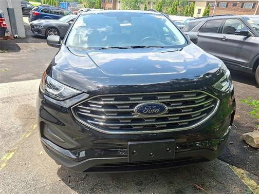 2022 Ford Edge SE