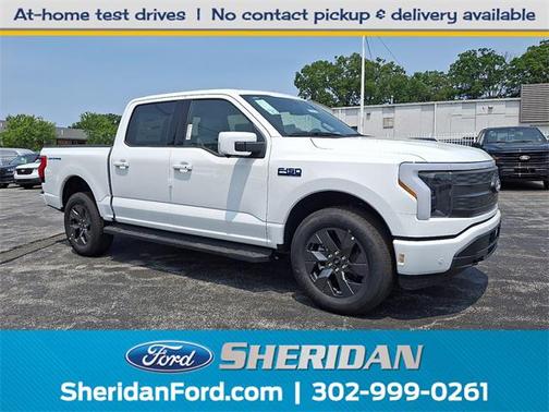 2025 Ford F-150 Lightning LARIAT