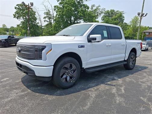2025 Ford F-150 Lightning LARIAT