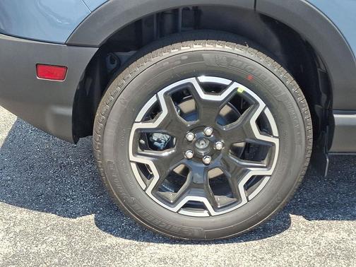 Azure Gray Metallic Tri-Coat 2026 Ford Bronco Sport Outer Banks