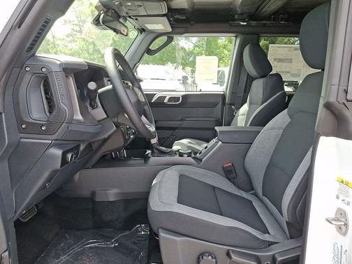 Oxford White 2026 Ford Bronco Big Bend