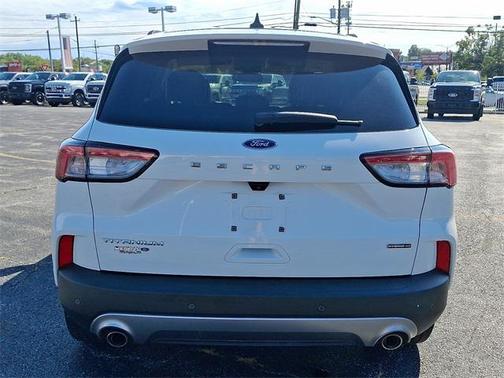 2021 Ford Escape Titanium