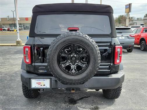 Shadow Black 2022 Ford Bronco Outer Banks