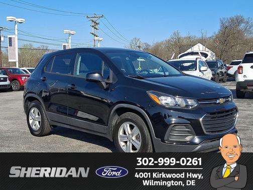 Mosaic Black Metallic 2019 Chevrolet Trax LS