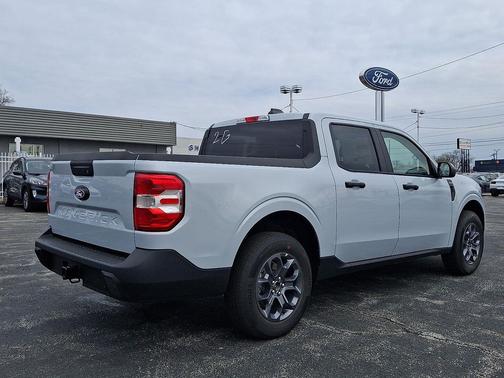 Space White Metallic 2026 Ford Maverick XLT